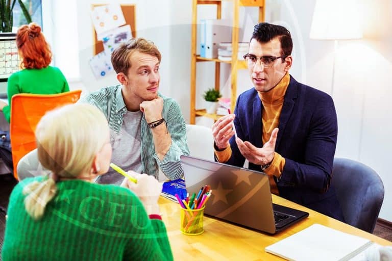 ¿Qué es la comunicación y motivación en la administración?