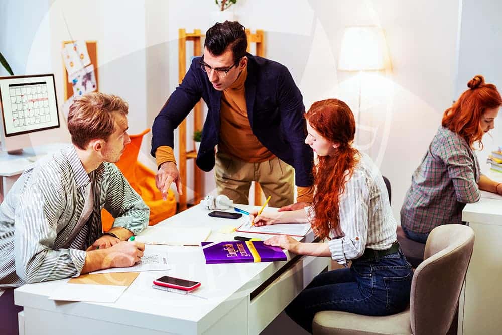 ¿Cómo es aplicada la teoría fiscal y monetaria?